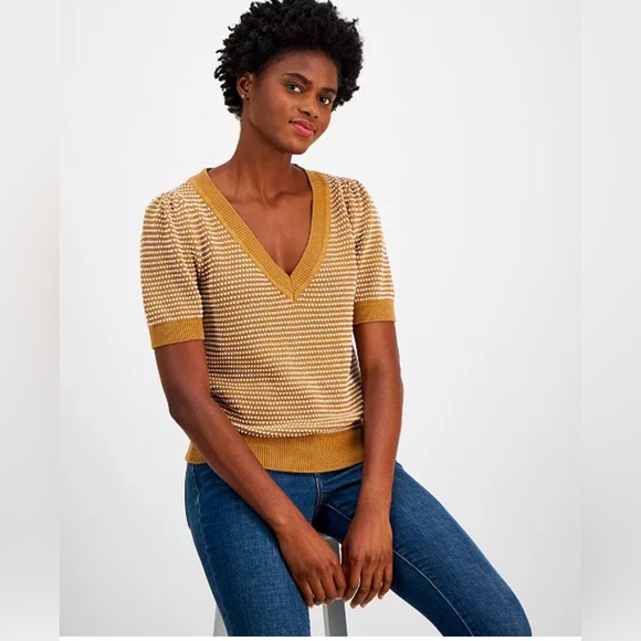 NWT Tommy Hilfiger Women's Camel & White Short Sleeve V-Neck Sweater - Picture 1 of 3